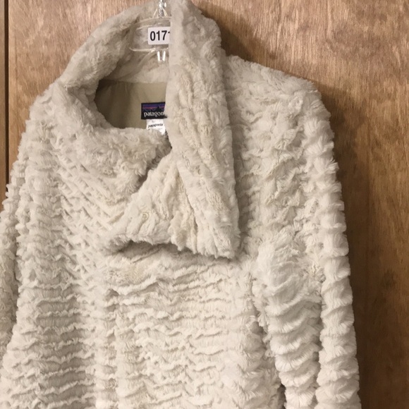 Patagonia Pelage Faux Fur Jacket/Coat - Picture 4 of 8
